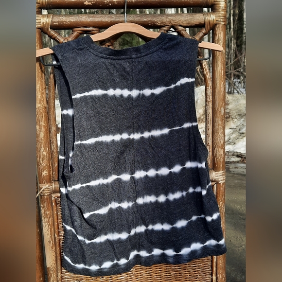 🍀3/15 Sage Tank Top - Picture 5 of 5